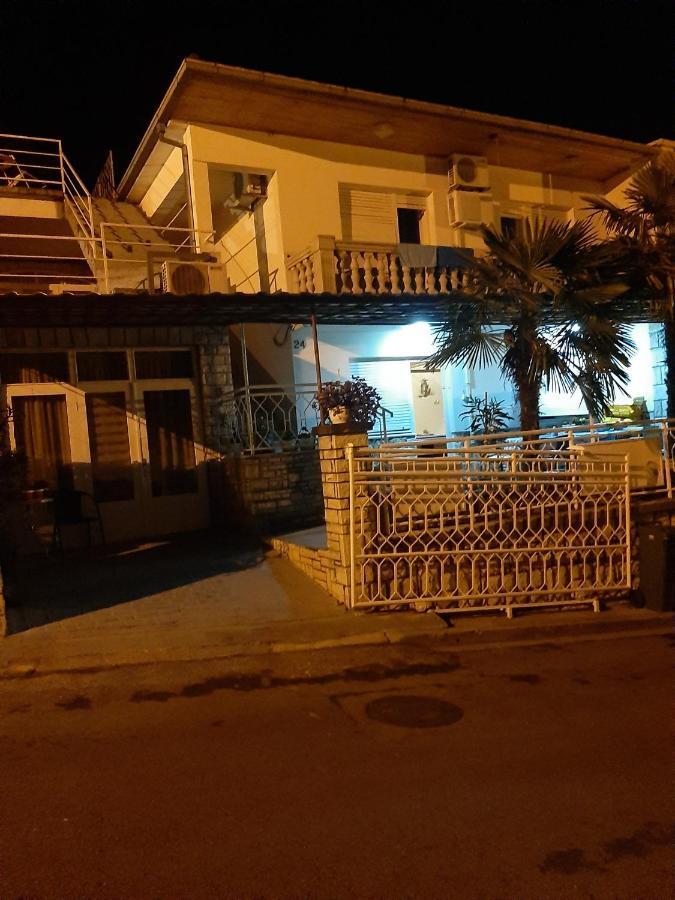App Borna Apartamento Crikvenica Exterior foto